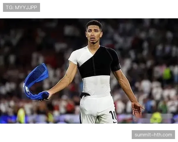 贝林厄姆金球奖竞争力解析：年轻中场冲击顶级荣誉的关键因素